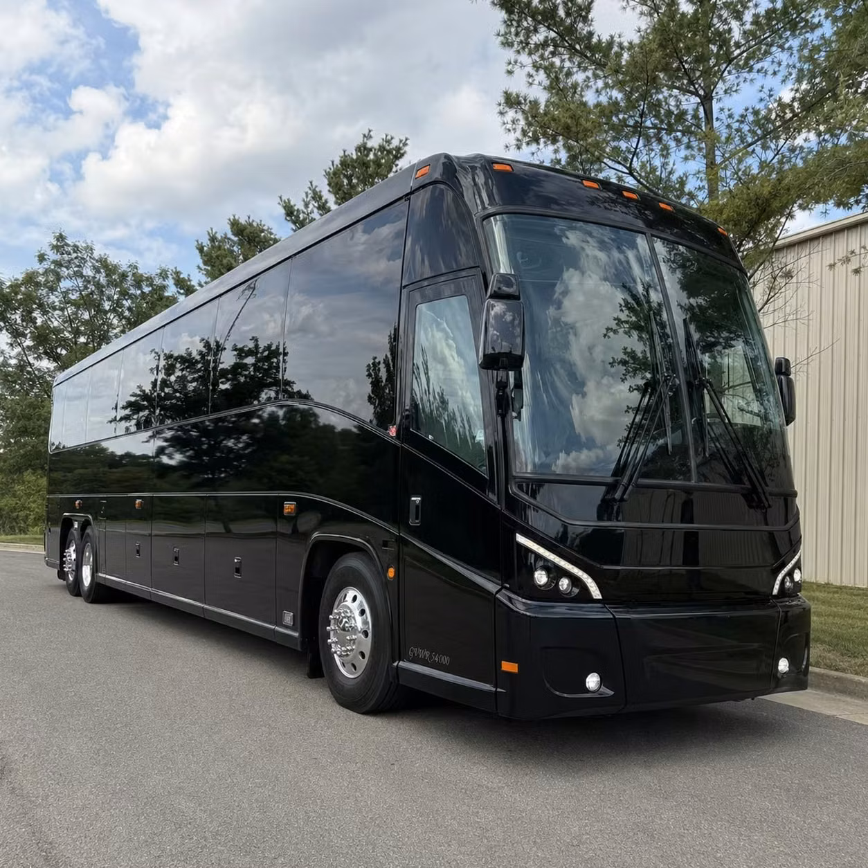 government employee shuttle services serving federal buildings and agencies across los angeles